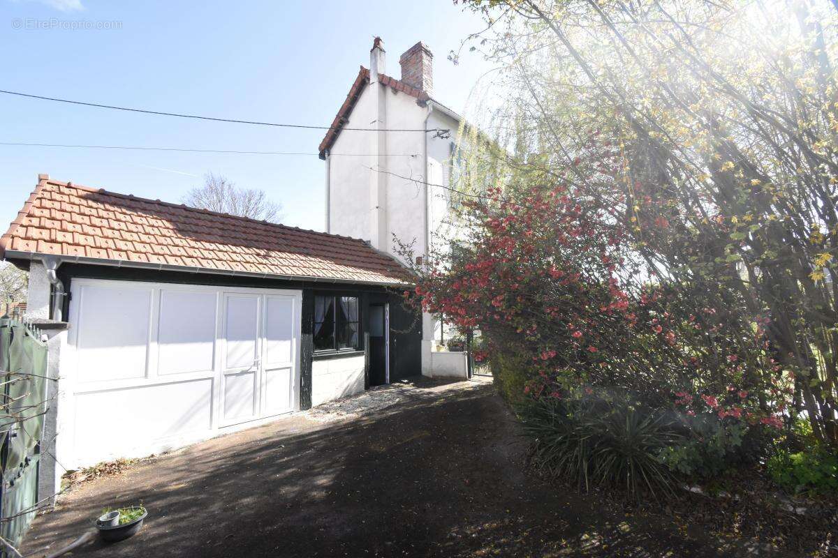 Maison à COSNE-COURS-SUR-LOIRE