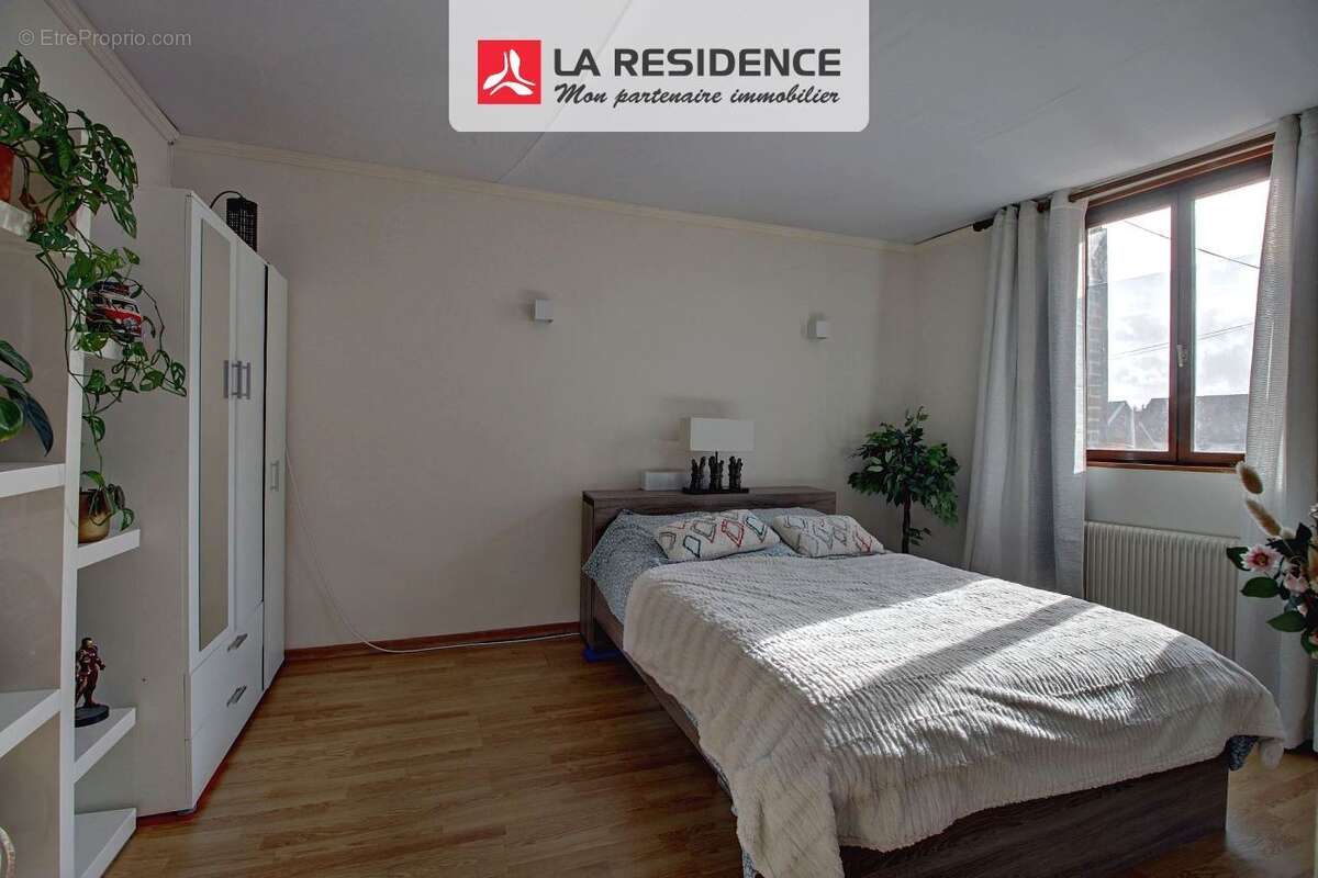 Maison à SAINT-ETIENNE-DU-ROUVRAY