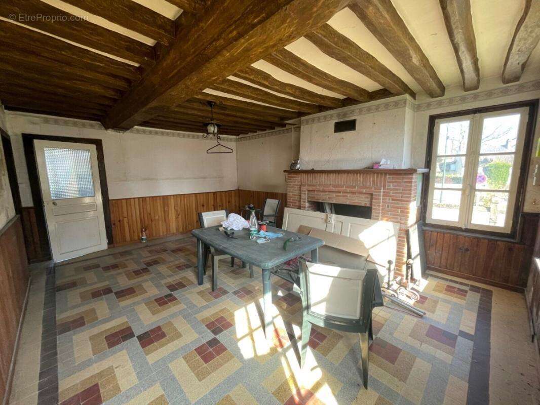 Maison à LA FERRIERE-AU-DOYEN