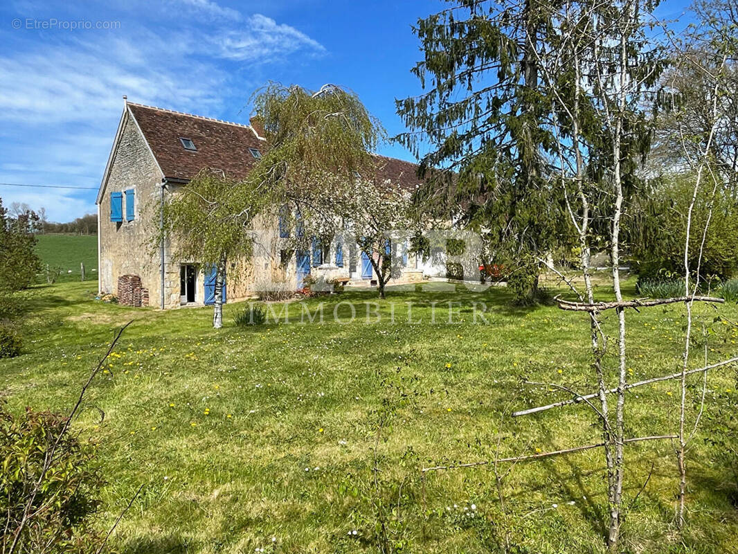 Maison à LE GUE-DE-LA-CHAINE