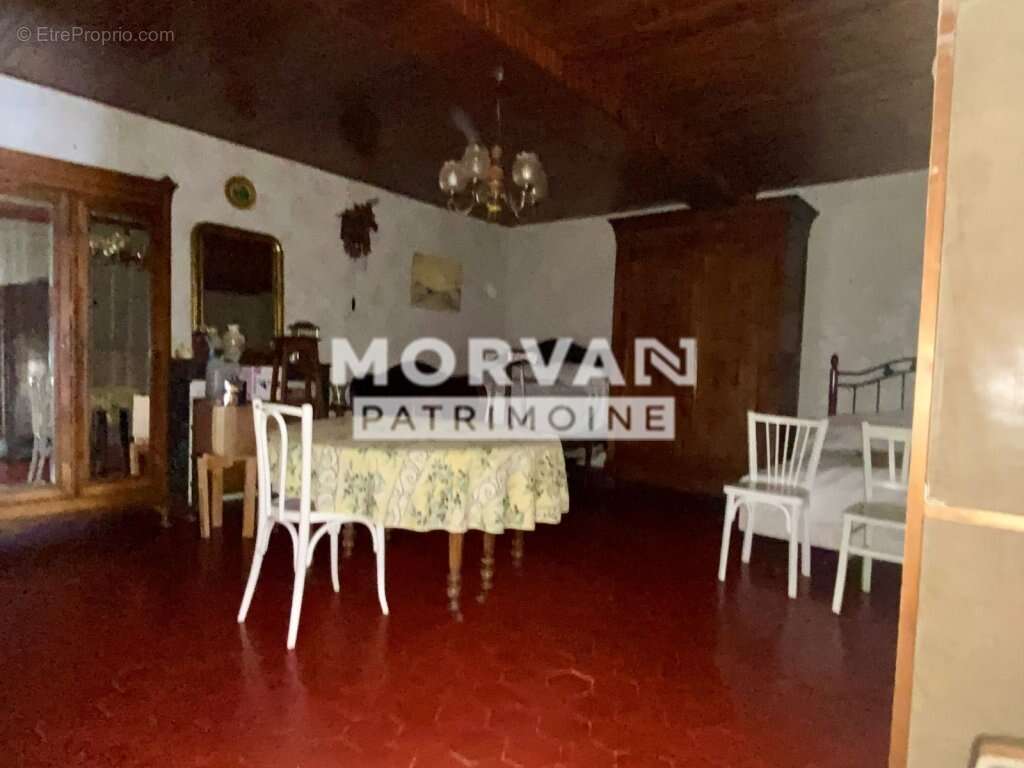 Maison à CRUX-LA-VILLE