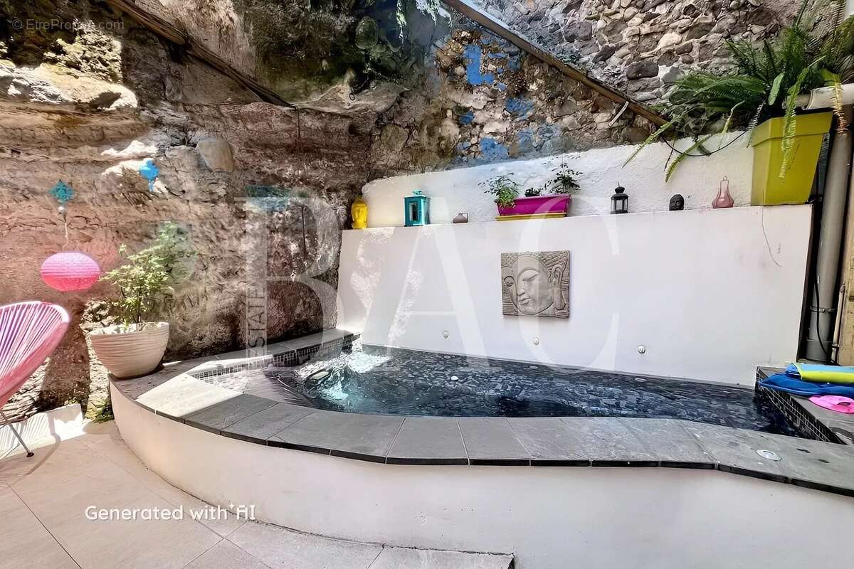 Maison à VILLENEUVE-LOUBET