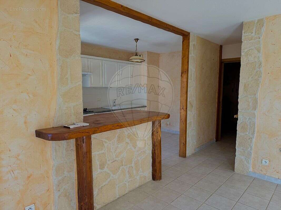 Appartement à CHALLES-LES-EAUX