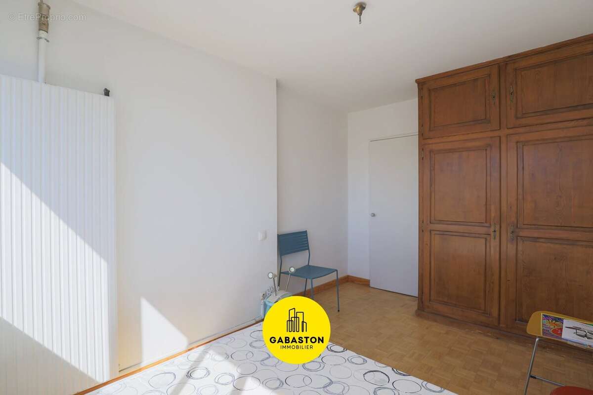 Appartement à MARSEILLE-7E