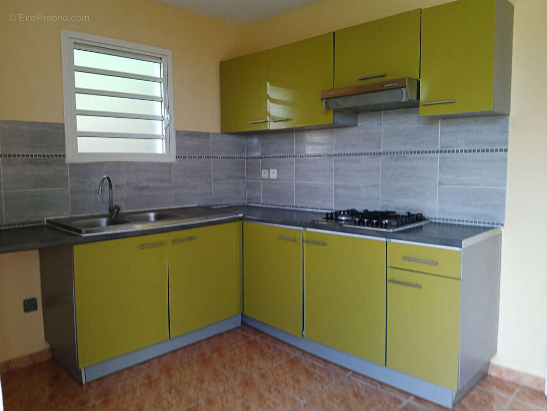 VILLA F4 de 110 m² sur un terrain de 720 m² STE MARIE - photo 2