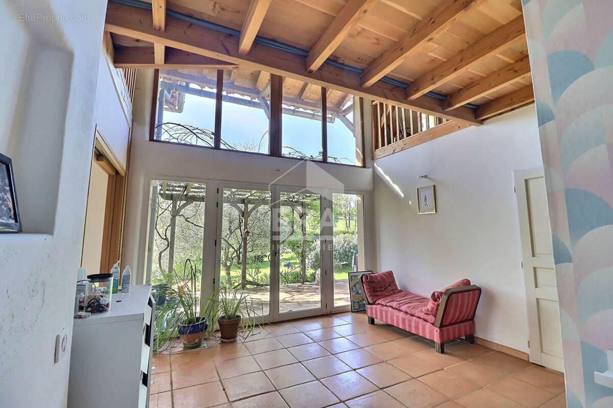 Maison à VIAZAC