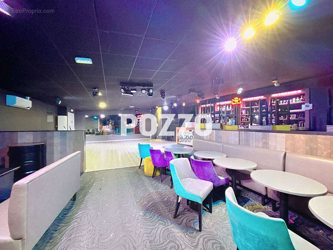 Commerce à AGON-COUTAINVILLE