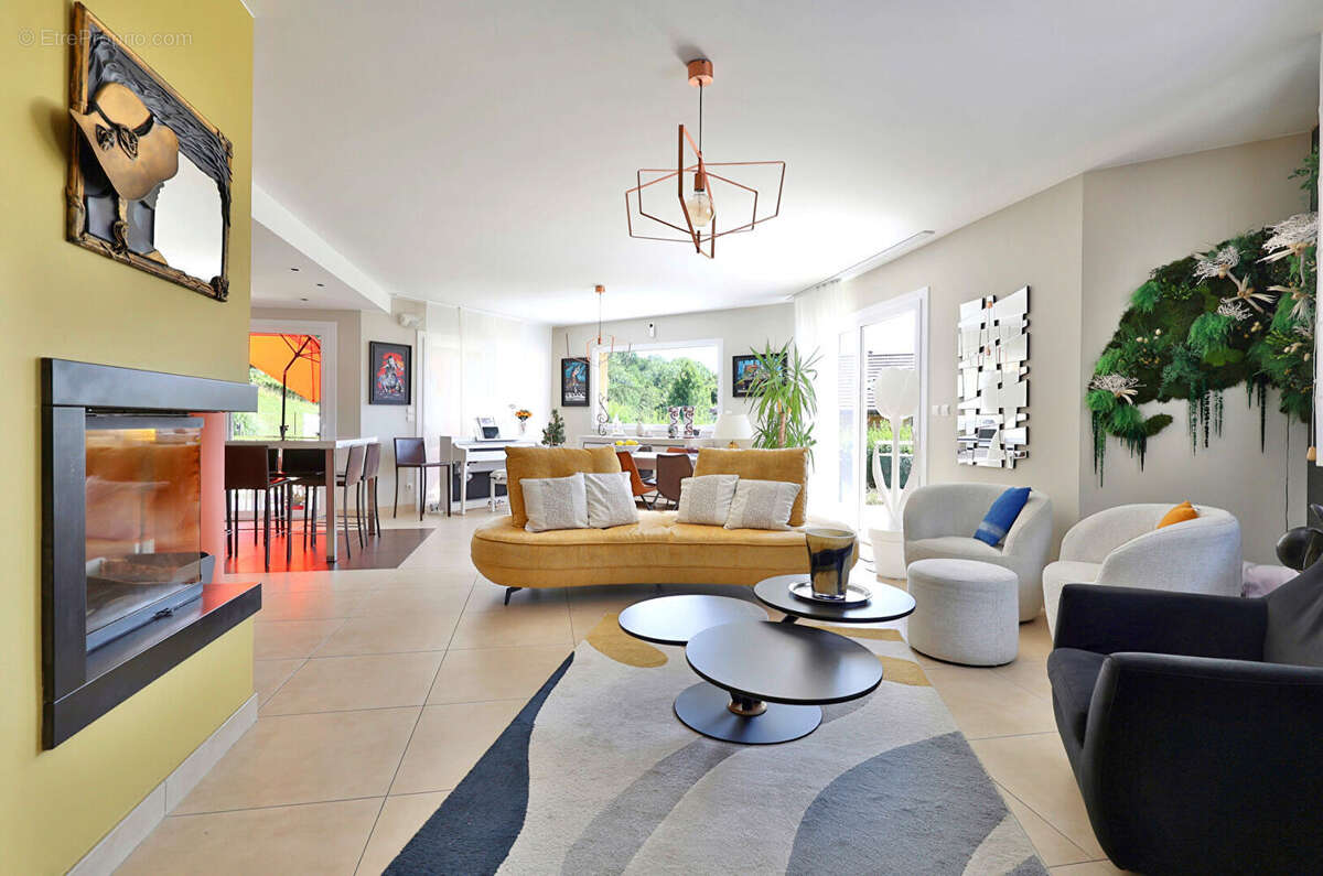 Maison à GRESY-SUR-AIX