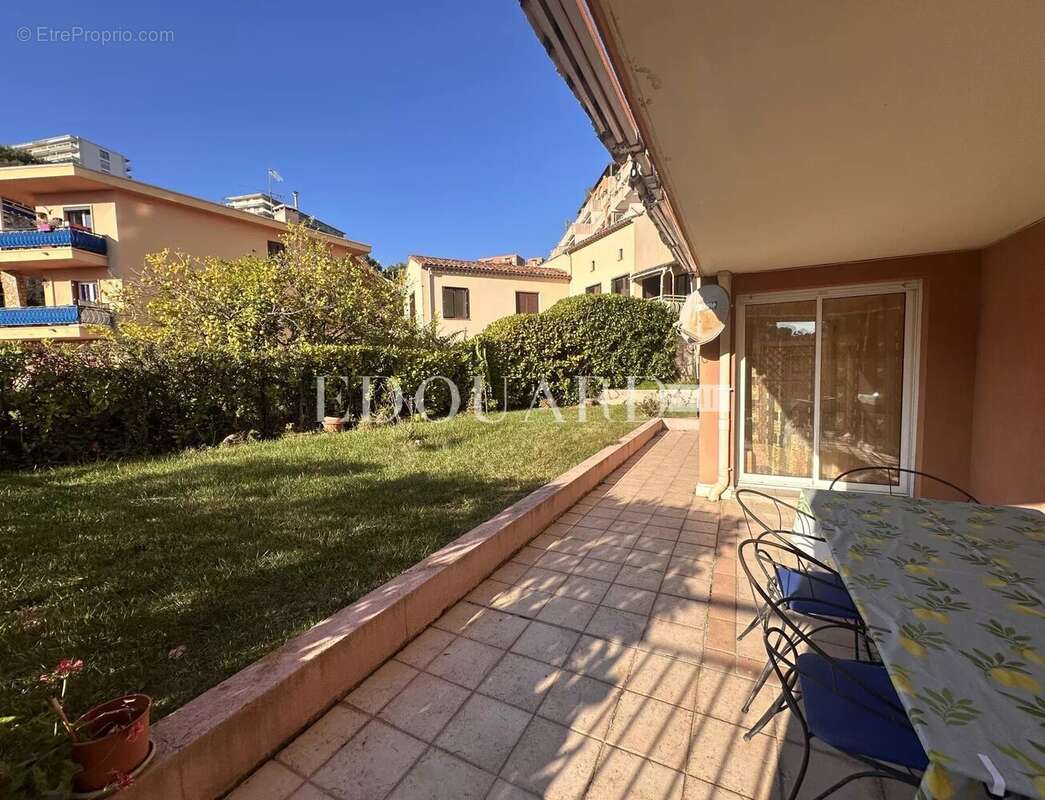 Appartement à ROQUEBRUNE-CAP-MARTIN