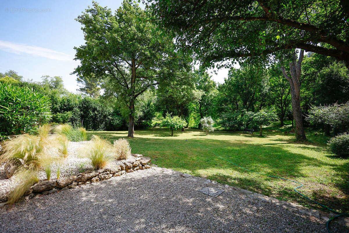 Photo 3 - Maison à SIMIANE-COLLONGUE