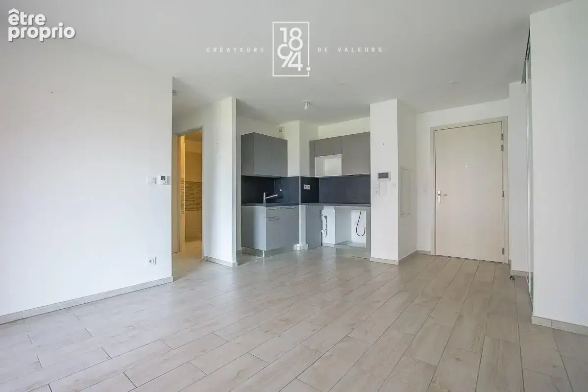 Appartement T2 à vendre Marseille 08 (13008)  43.90 m² terrasse  parking moto  - photo 3