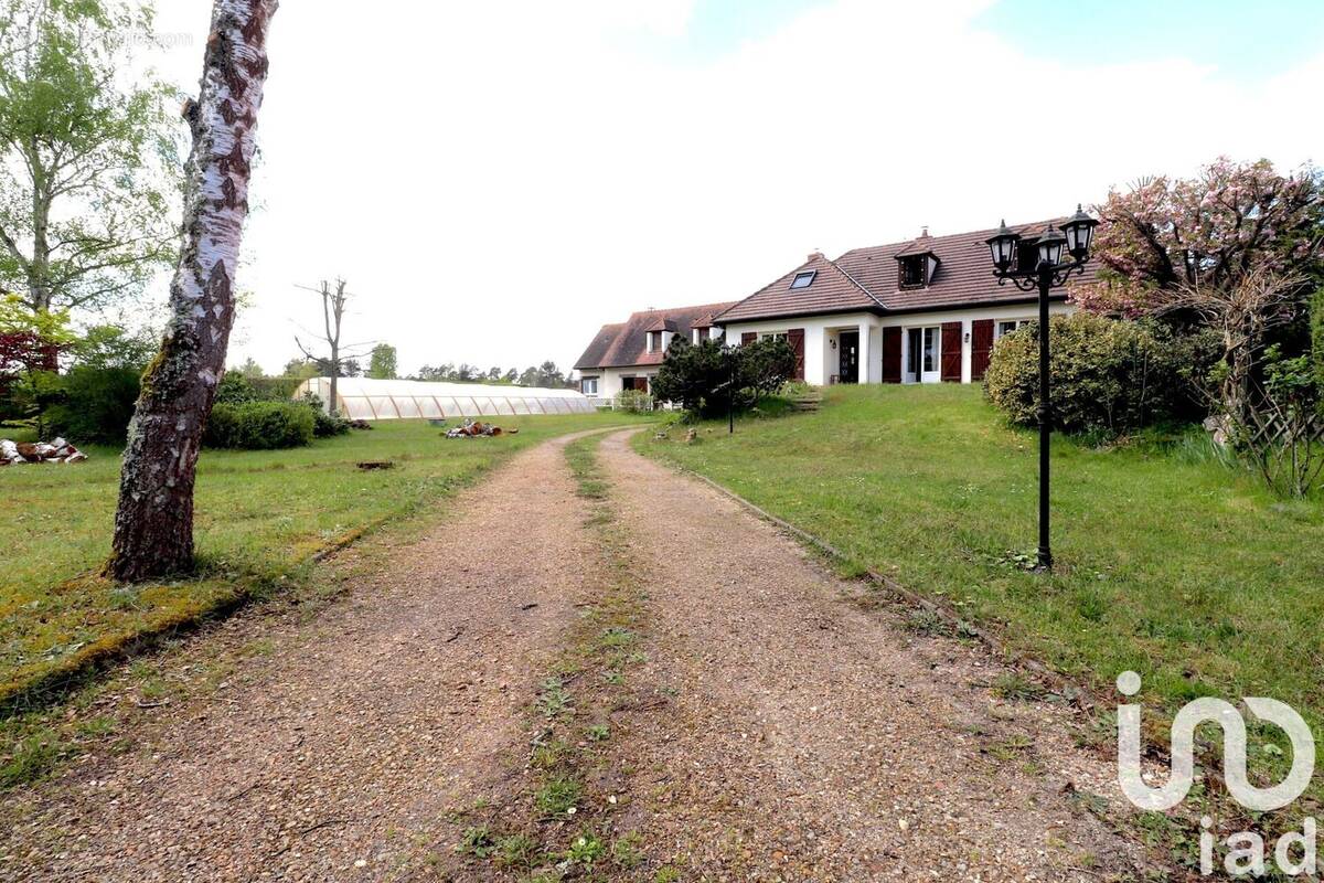 Photo 1 - Maison à CHEVILLON-SUR-HUILLARD