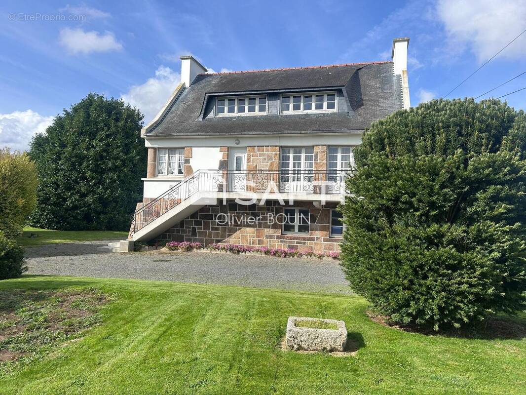 Photo 1 - Maison à LANDIVISIAU