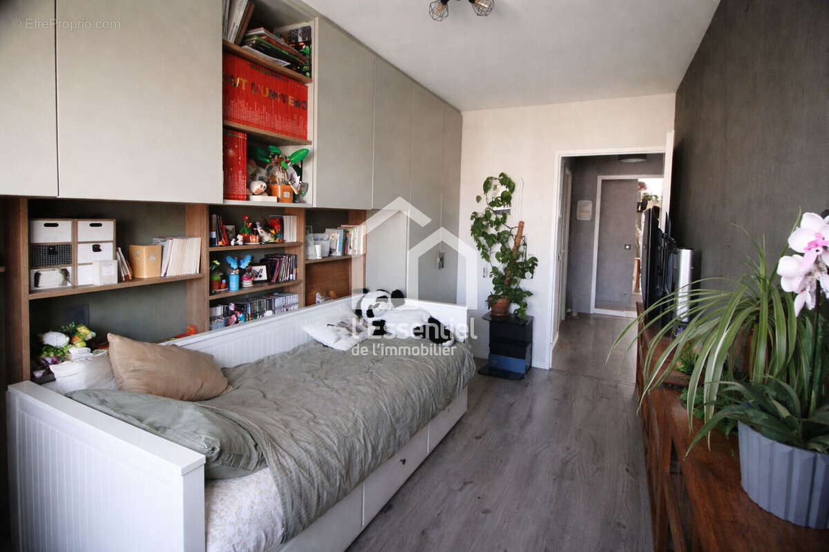 Appartement à VERNEUIL-SUR-SEINE