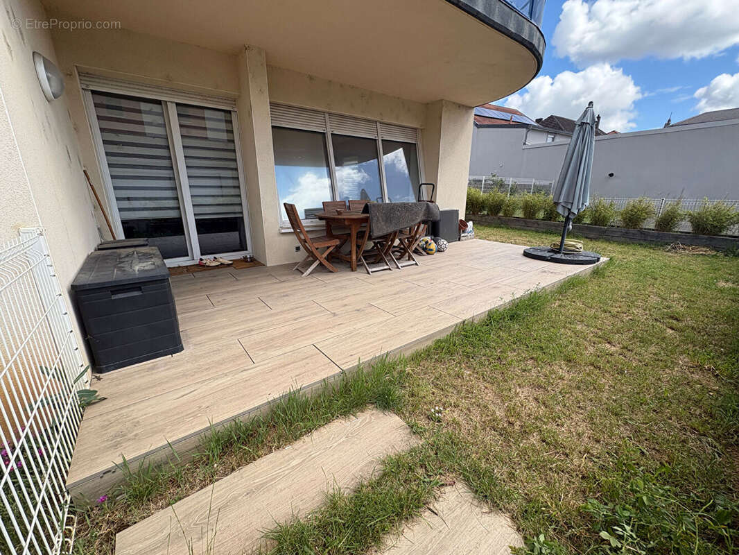 Appartement à AMNEVILLE