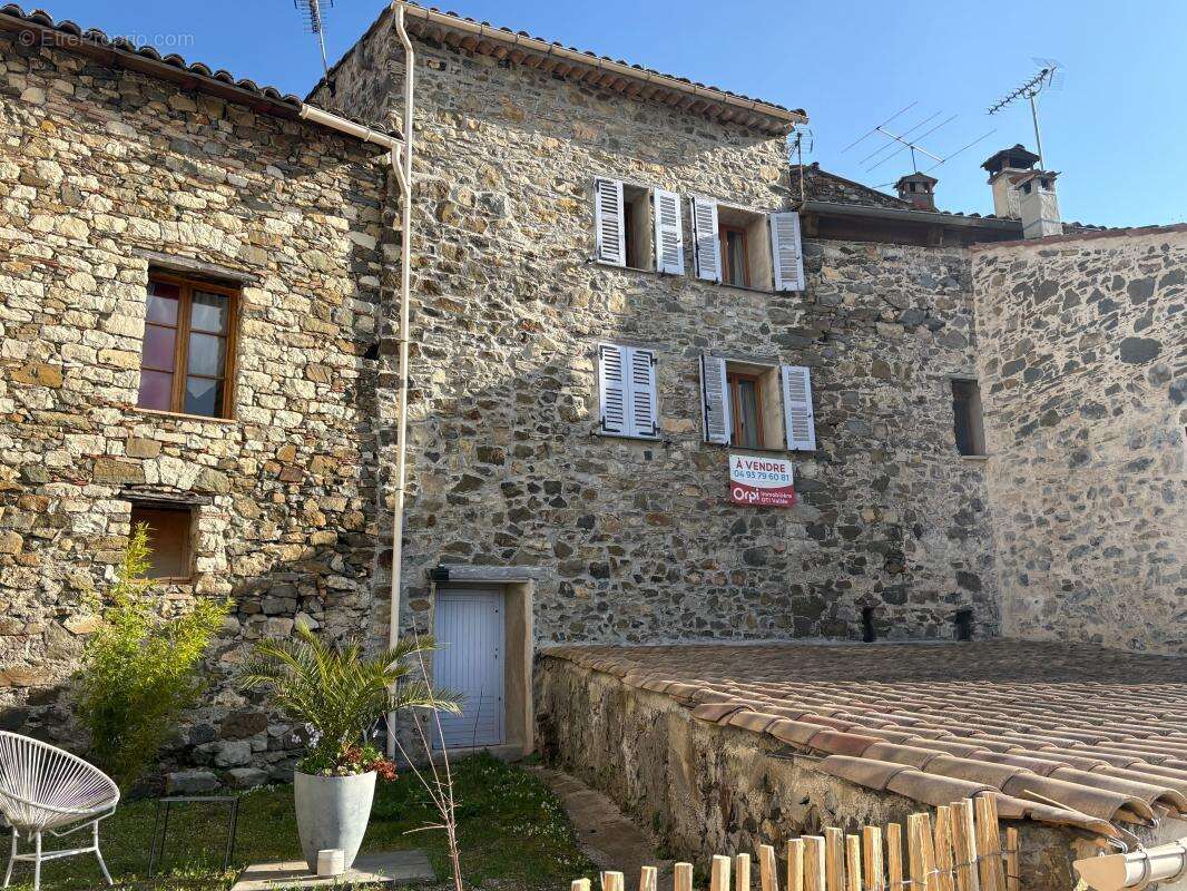 Maison à SAINT-SAUVEUR-SUR-TINEE