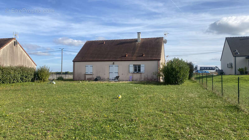 Maison à COUTARNOUX