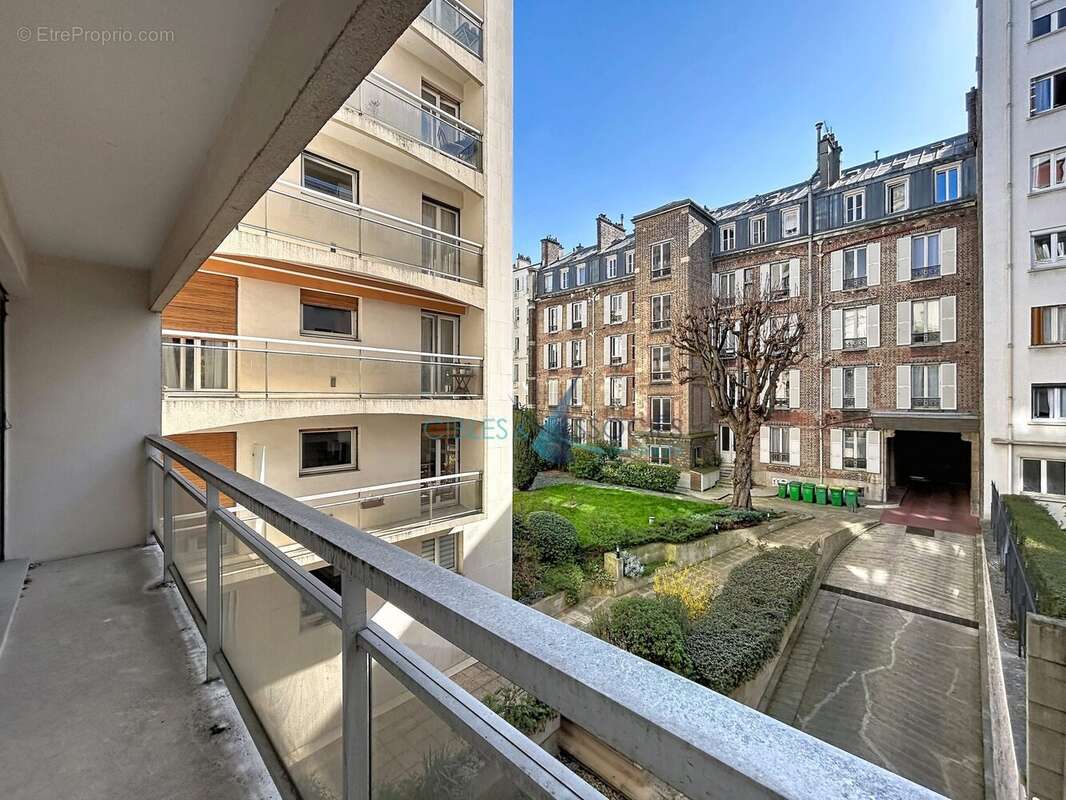 Appartement à PARIS-15E