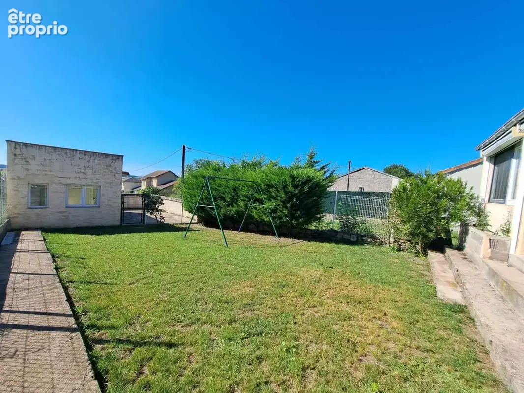Maison type F7 avec jardin et dépendance. - photo 3