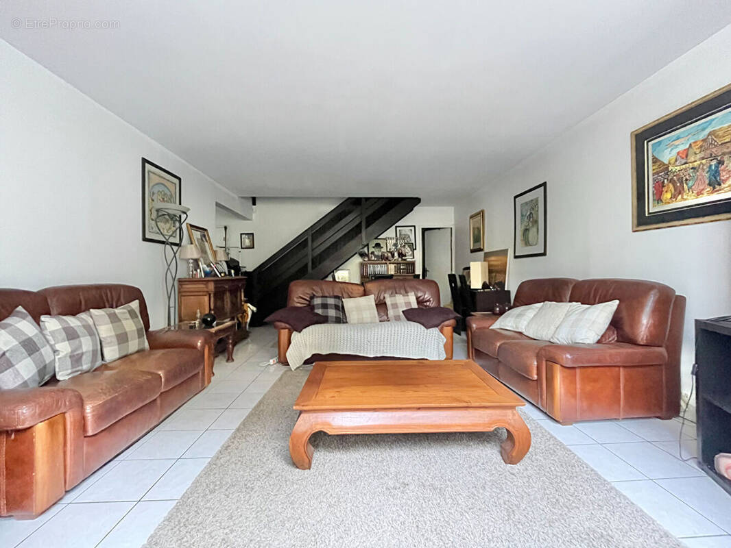 Appartement à FONTENAY-SOUS-BOIS