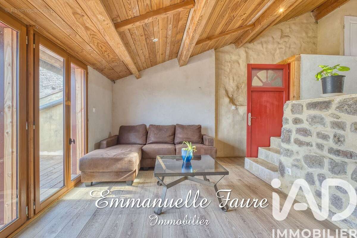 Maison 140 m² à Chalencon  - photo 4
