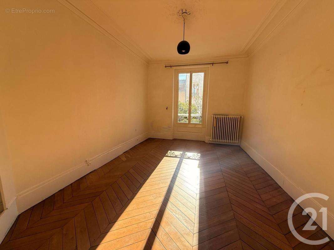 Appartement à FONTENAY-SOUS-BOIS