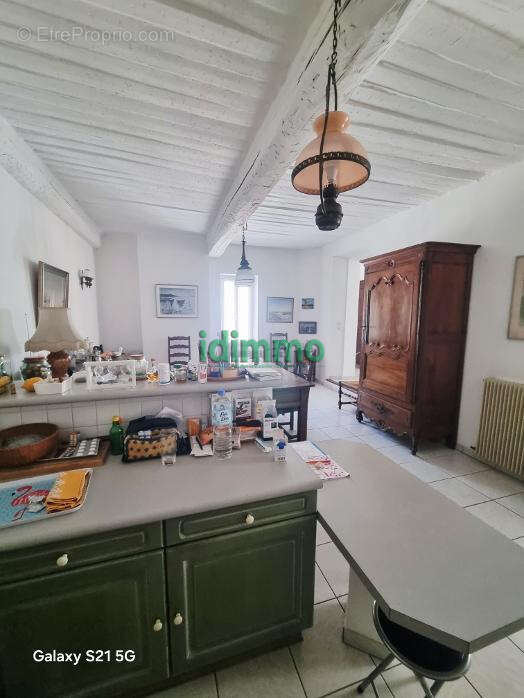 Rare Draguignan belle maison de ville F3/4 107m2 terrasse véranda 2 garages caves 267000€ dpe d - photo 12