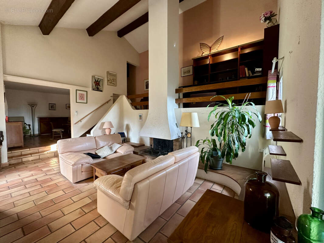 Maison à CHARLY