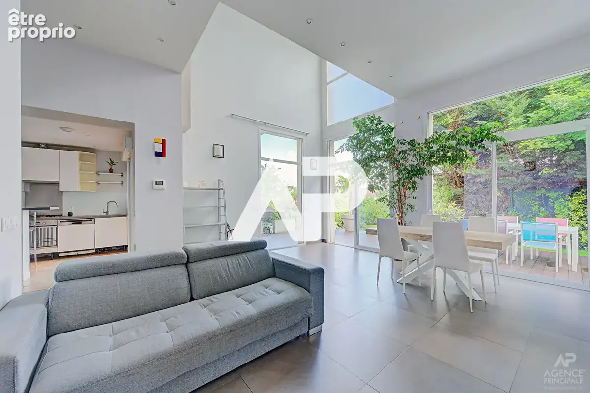 Photo Maison à Rueil-Malmaison au prix de 998 000€