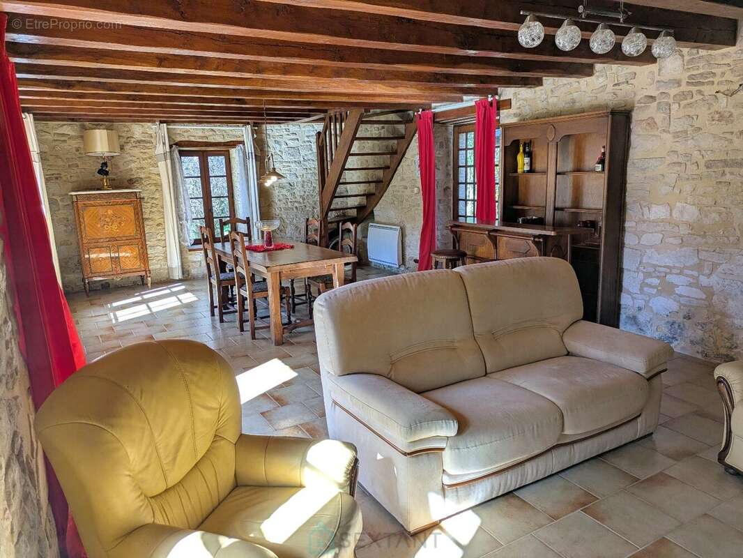 Ancien moulin en pierre de 160 m² avec piscine. - photo 22