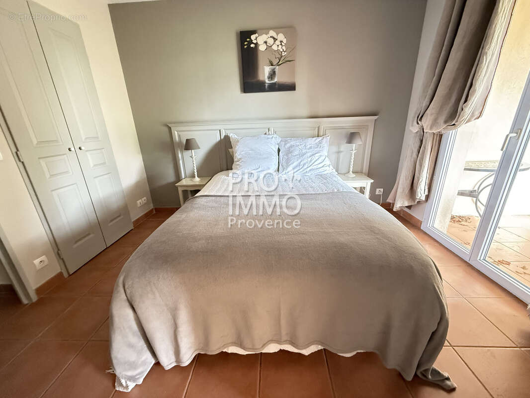 Appartement à MALLEMORT