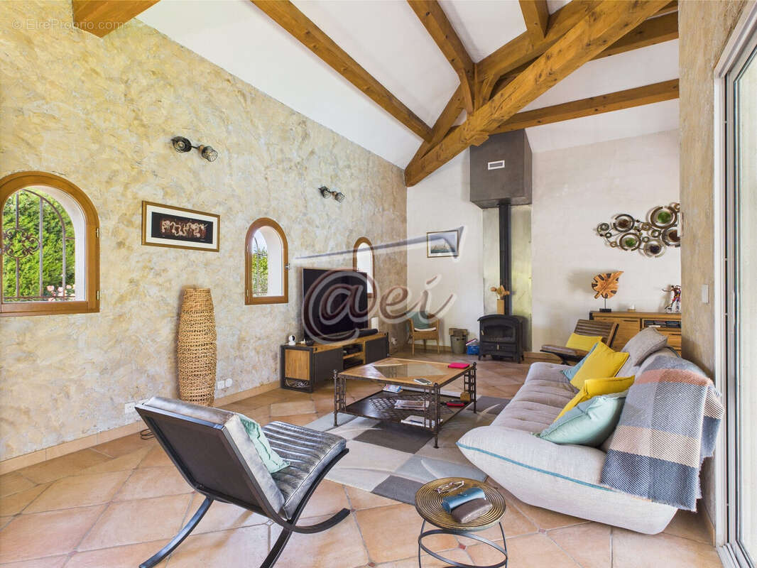 Maison à SAINT-MAXIMIN-LA-SAINTE-BAUME