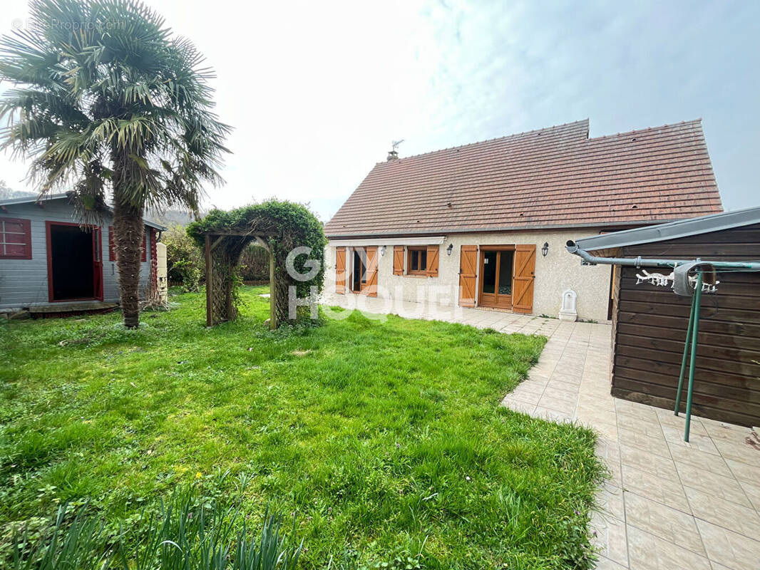 Maison à BELLEU