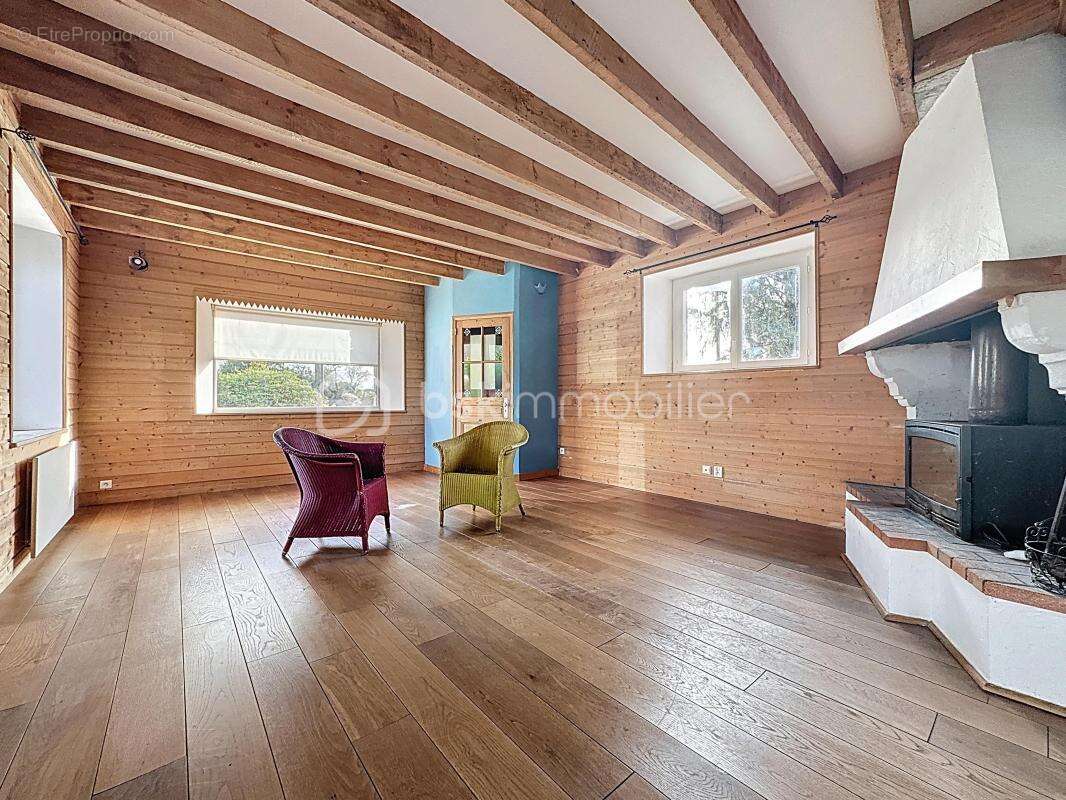 Belle maison en pierres 3 chambres + Jardin / Parking / Portail motorisé - photo 4