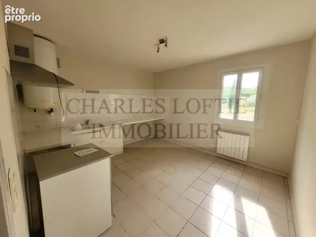 Maison de plain-pied avec terrain de près de 1500 m² - photo 4