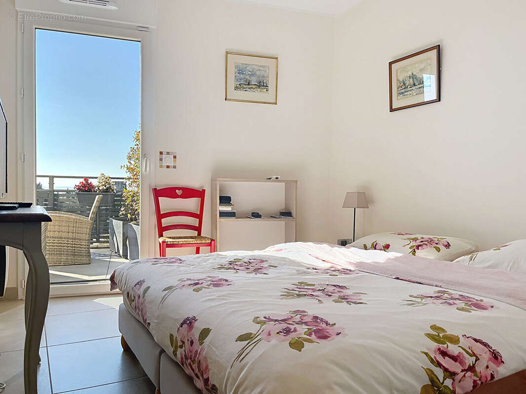 Appartement à VILLENEUVE-LES-AVIGNON