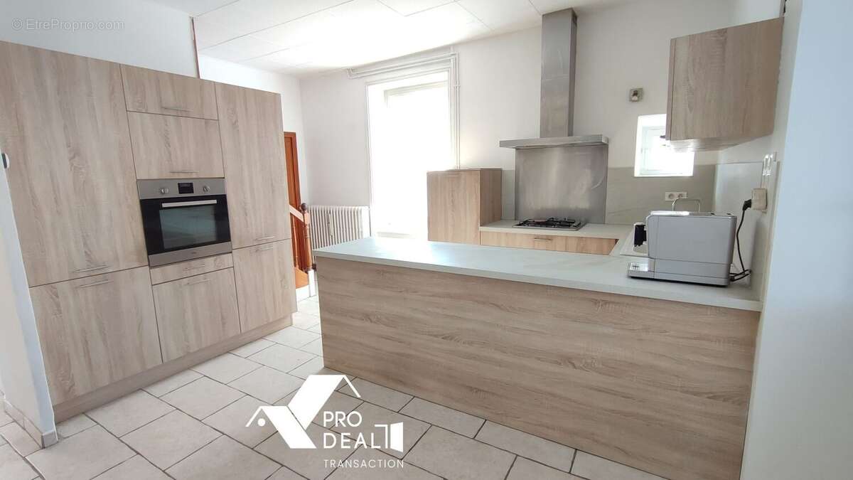 Maison à PONT-DE-CHERUY