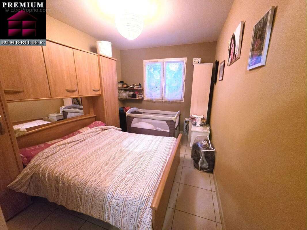 Maison à SAINT-ESTEVE