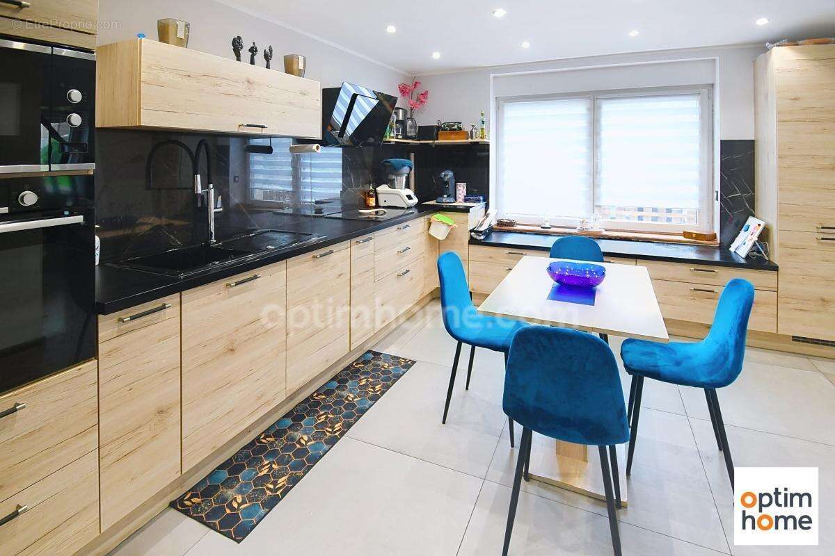 Exclusivité – Sympathique maison familiale de 177 m² – 4 chambres – 1 bureau - 2 salles de bain - photo 2