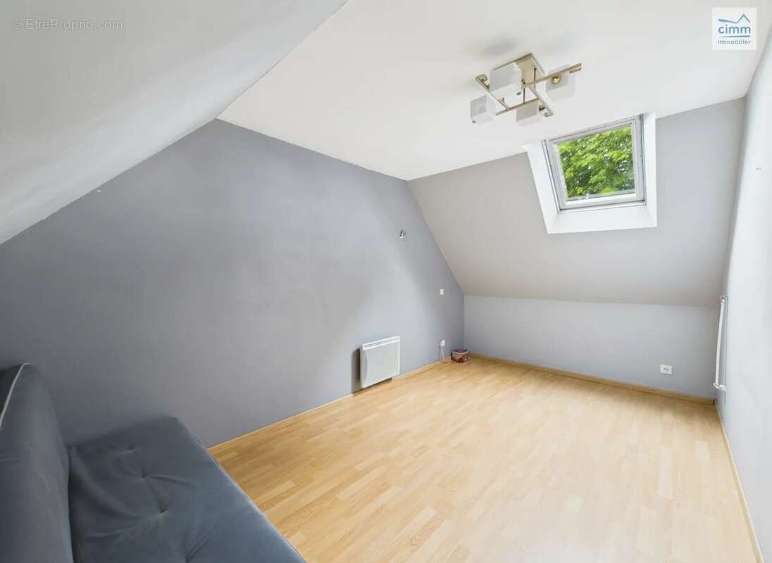 Maison de 138 m² sur un terrain de 10 340 m² - photo 13