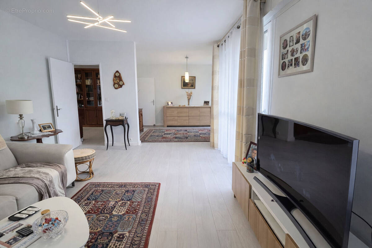 Appartement à TORCY