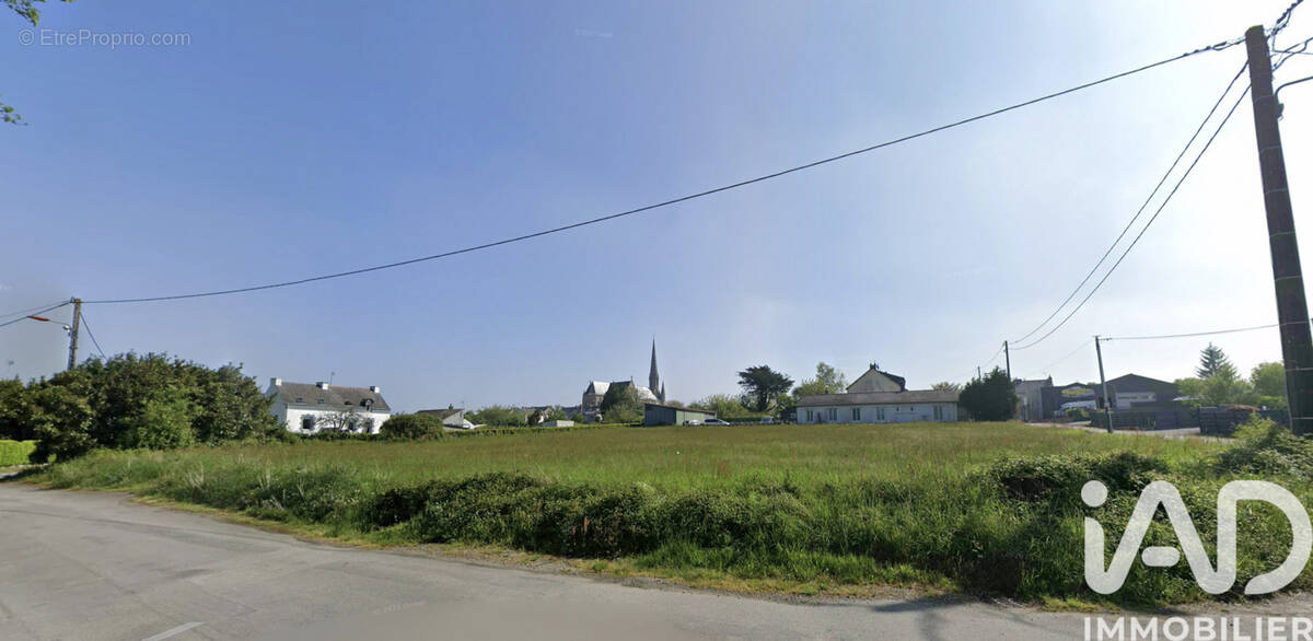 Photo 1 - Terrain à BAINS-SUR-OUST