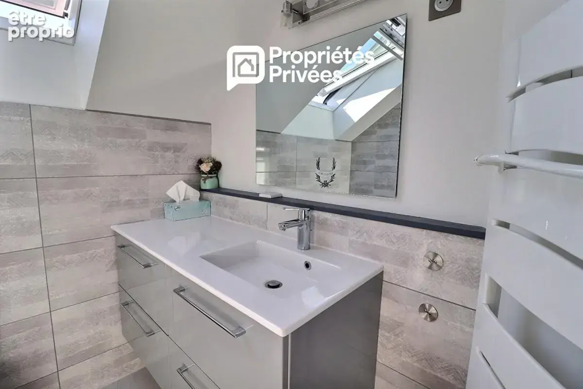 Propriété -7 pièces avec studio, piscine et local professionnel - photo 18