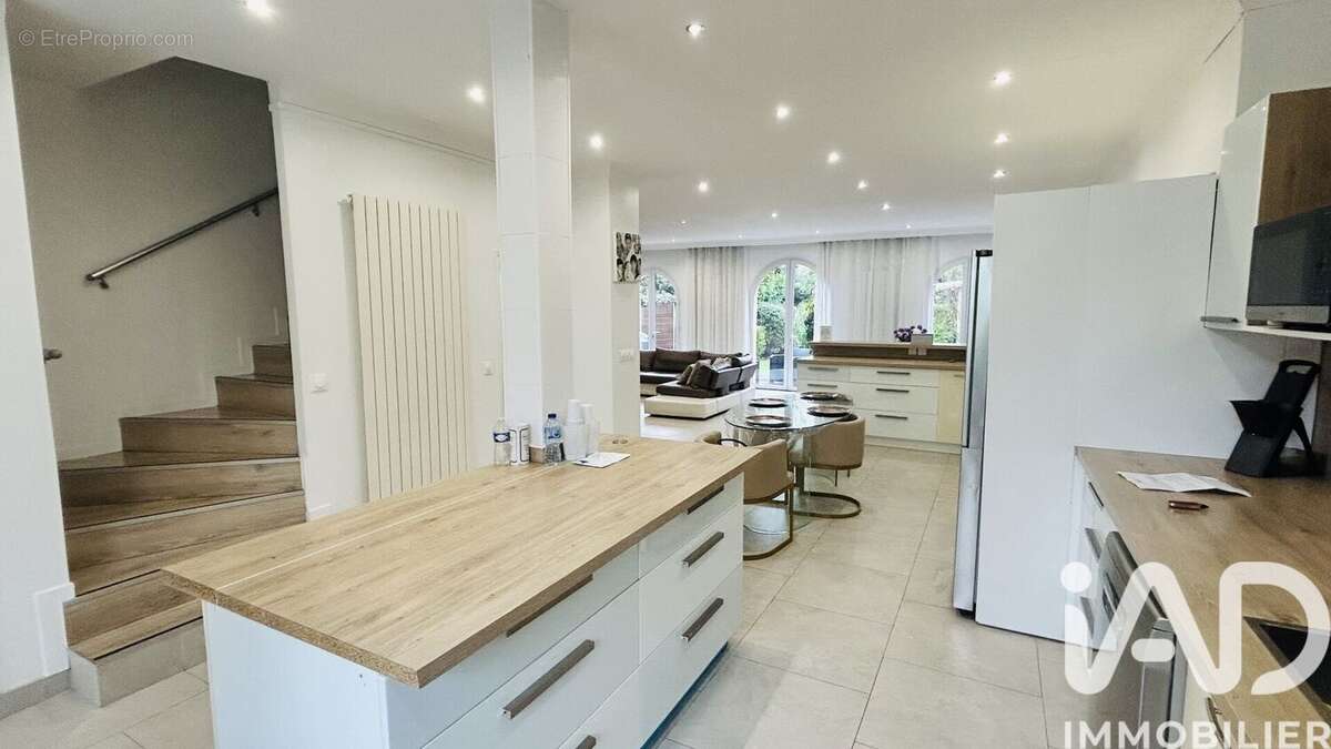 Photo 6 - Maison à LES LILAS