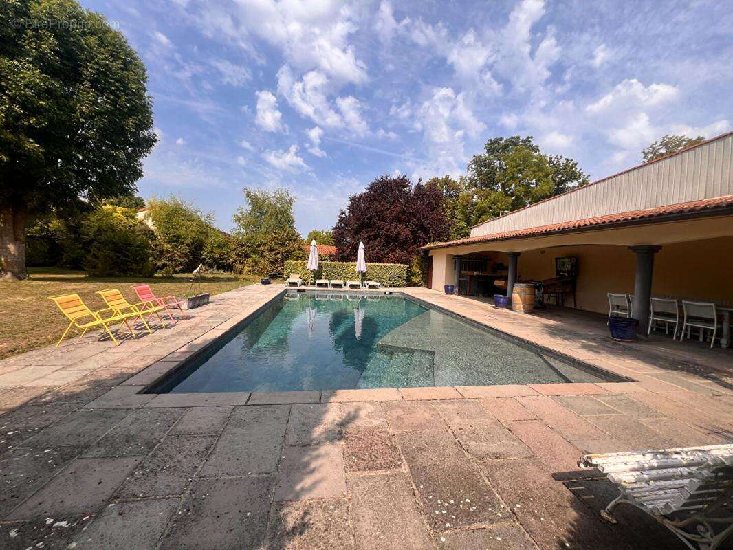 Maison à VARENNES-SUR-MORGE