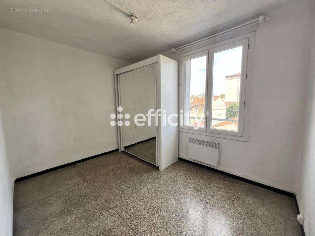 Appartement à MARSEILLE-4E