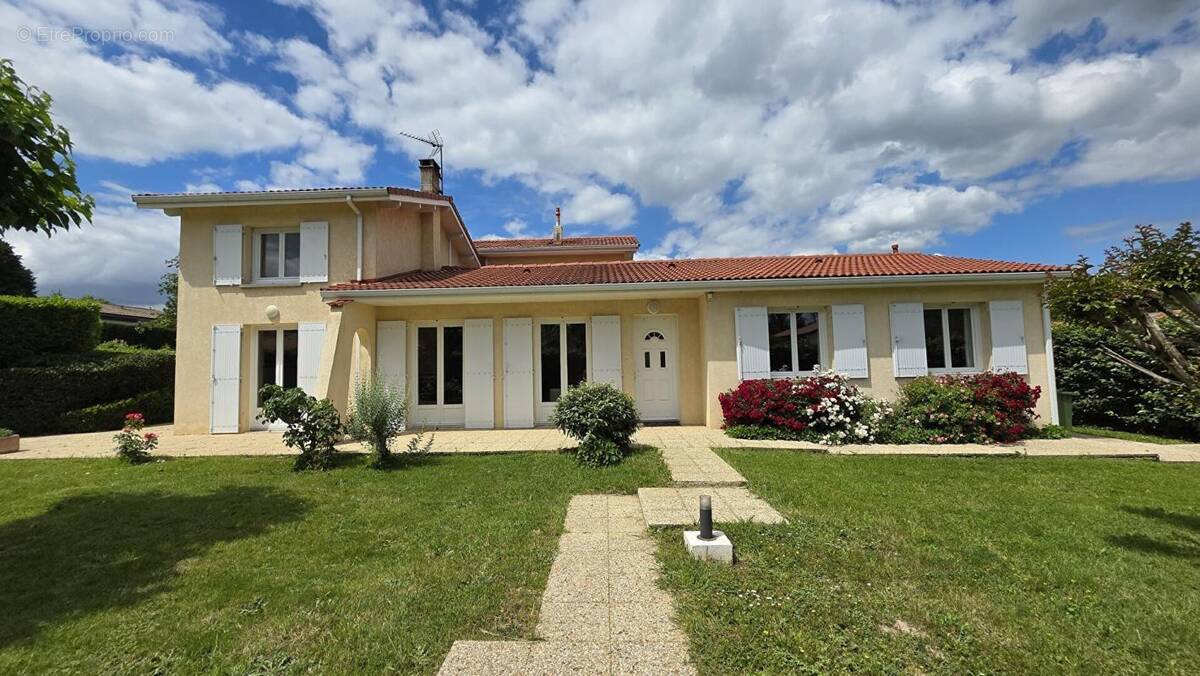 Maison à ARTIGUES-PRES-BORDEAUX