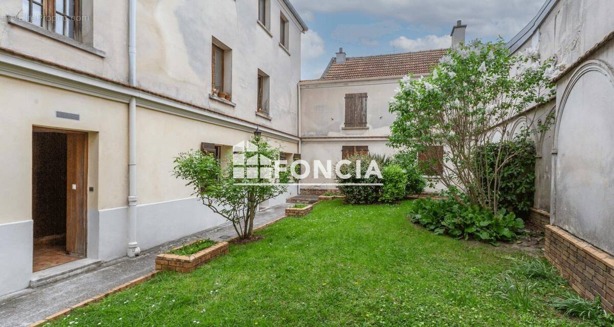 Appartement à BAGNEUX