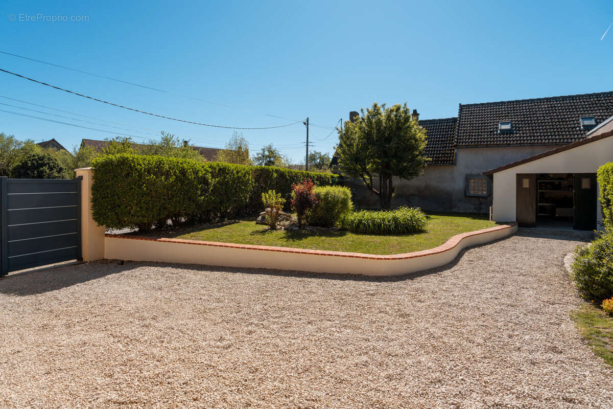 Maison à COSNE-COURS-SUR-LOIRE