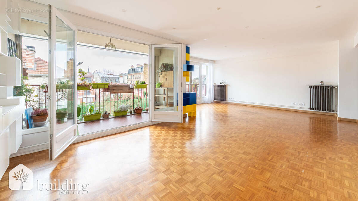 Appartement à COURBEVOIE